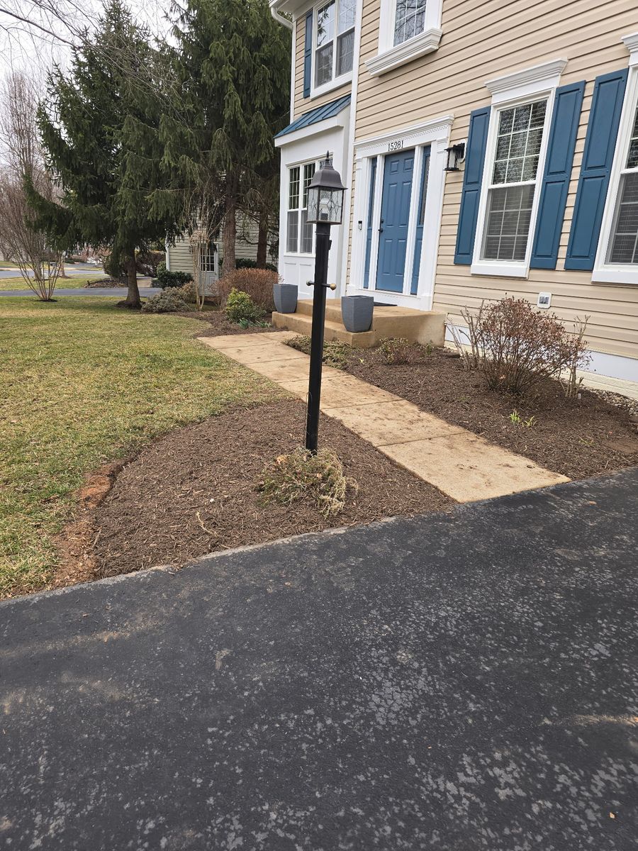 Landscaping for W D Giampa Lawns and Landscape Inc. in Manassas, VA