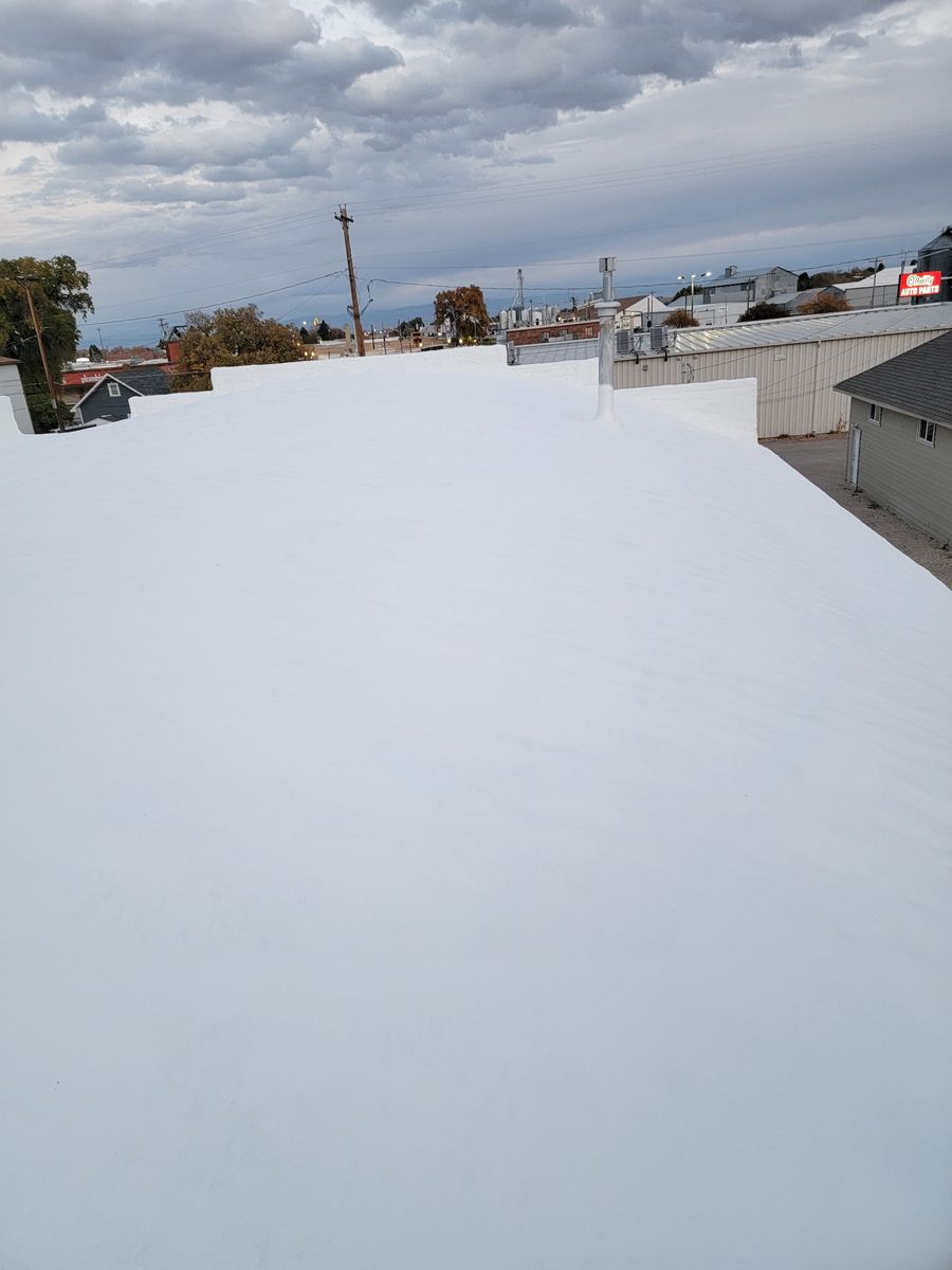Spray Foam Roofing for Top Shot Insulation in Thermopolis, WY