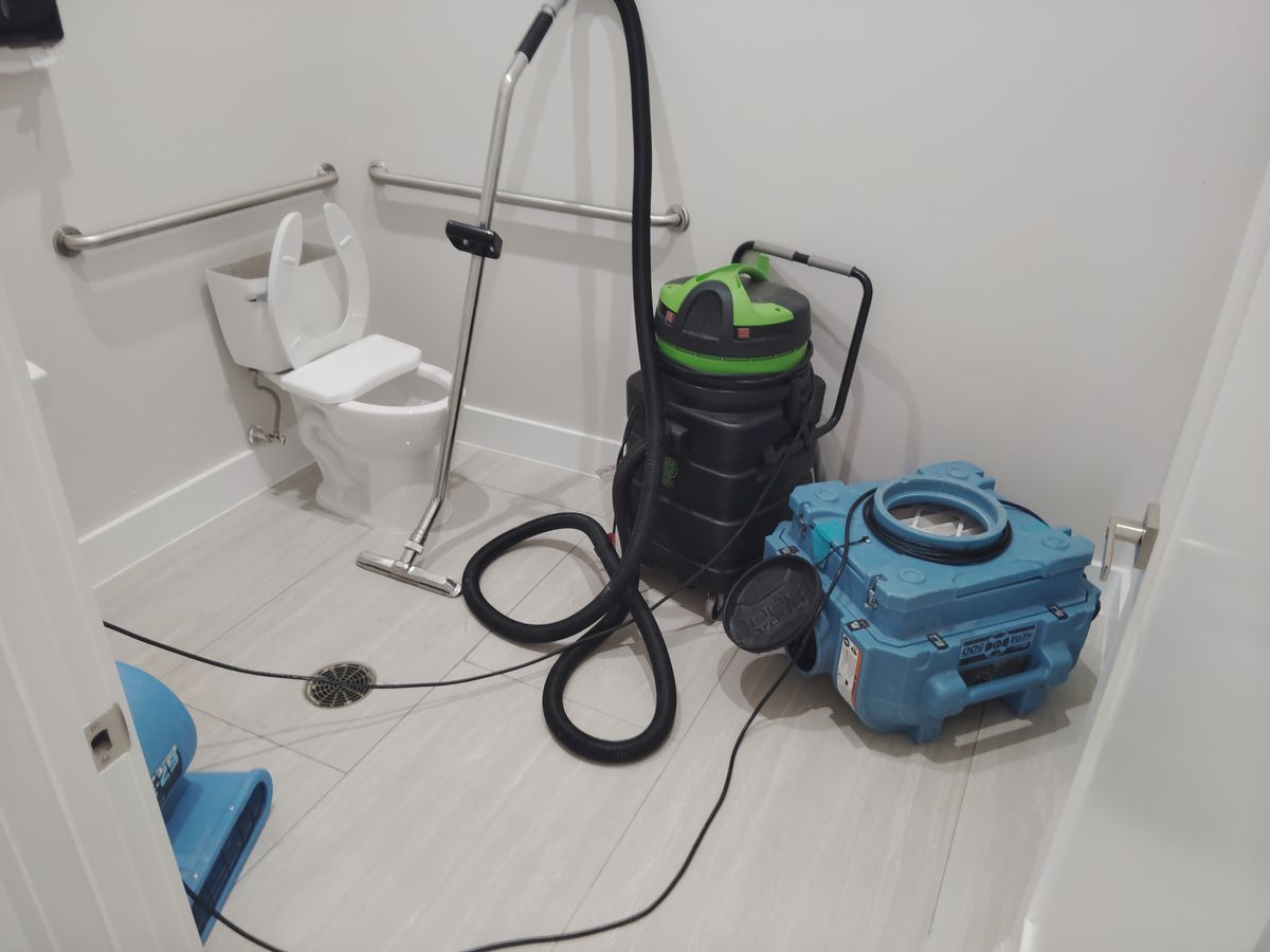 Water Mitigation for Restore It General Contracting in Spring, TX