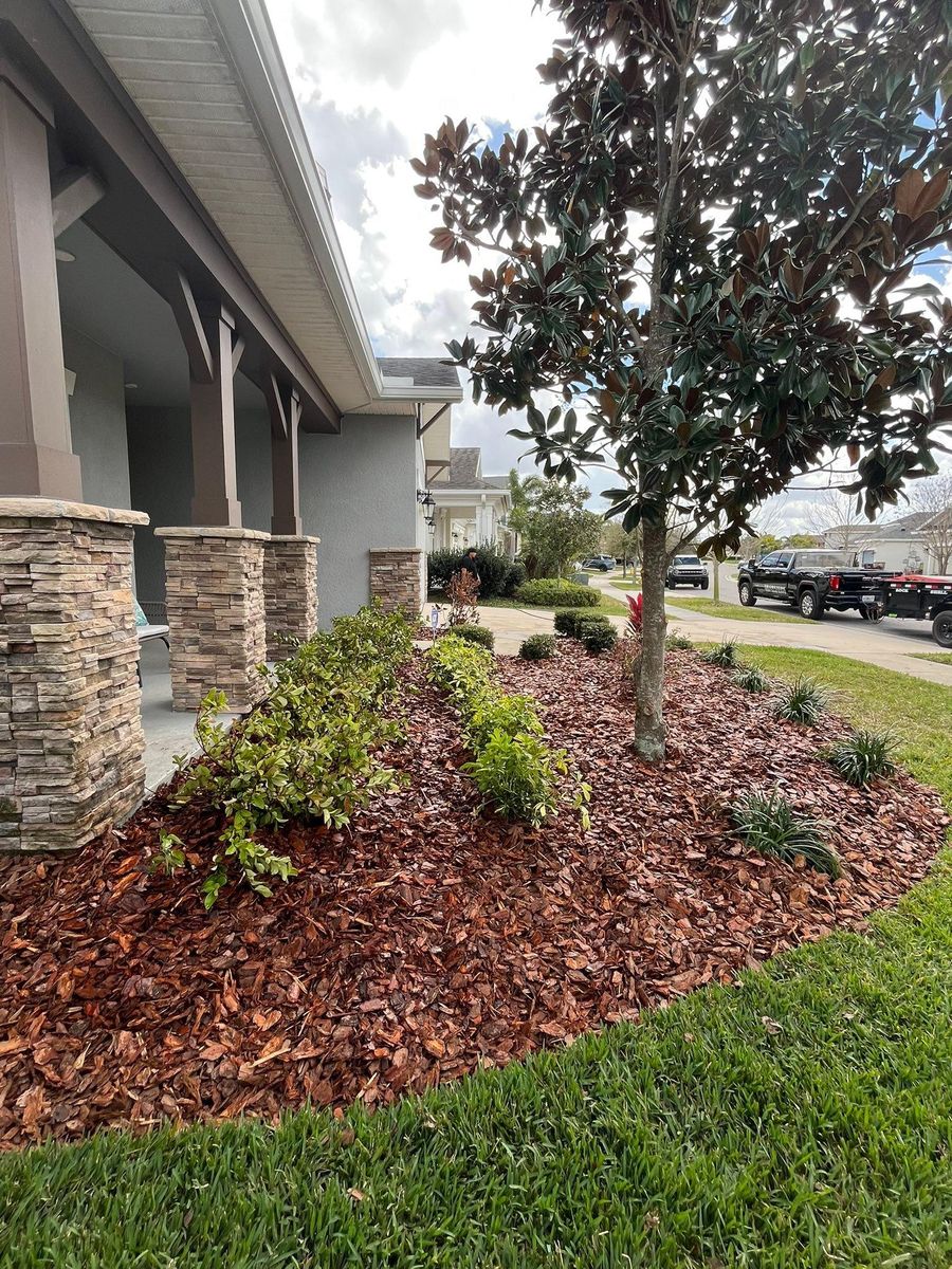 Landscaping for Shoreside Property Services in Apollo Beach, FL