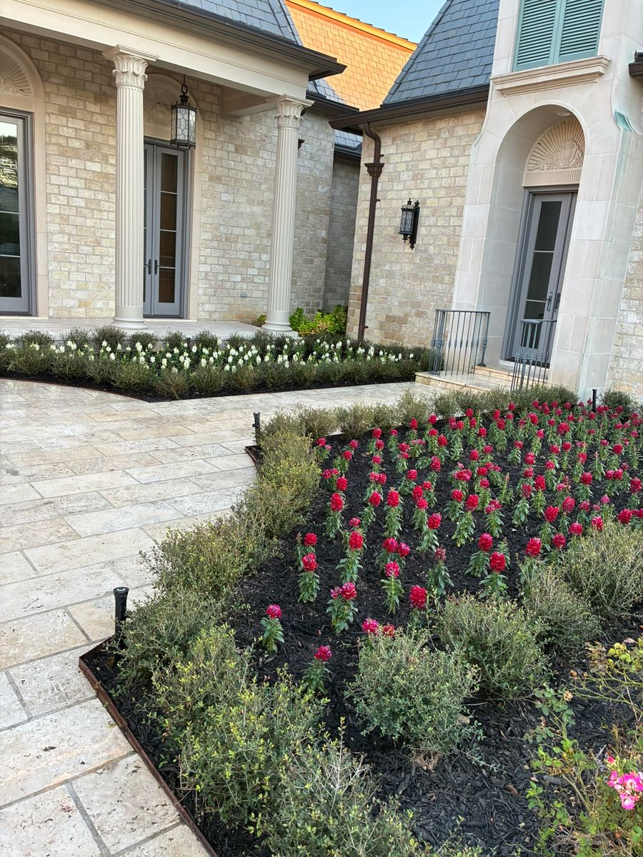 Mulch Installation for Texas Vision Lawn & Landscape in Beaumont, TX