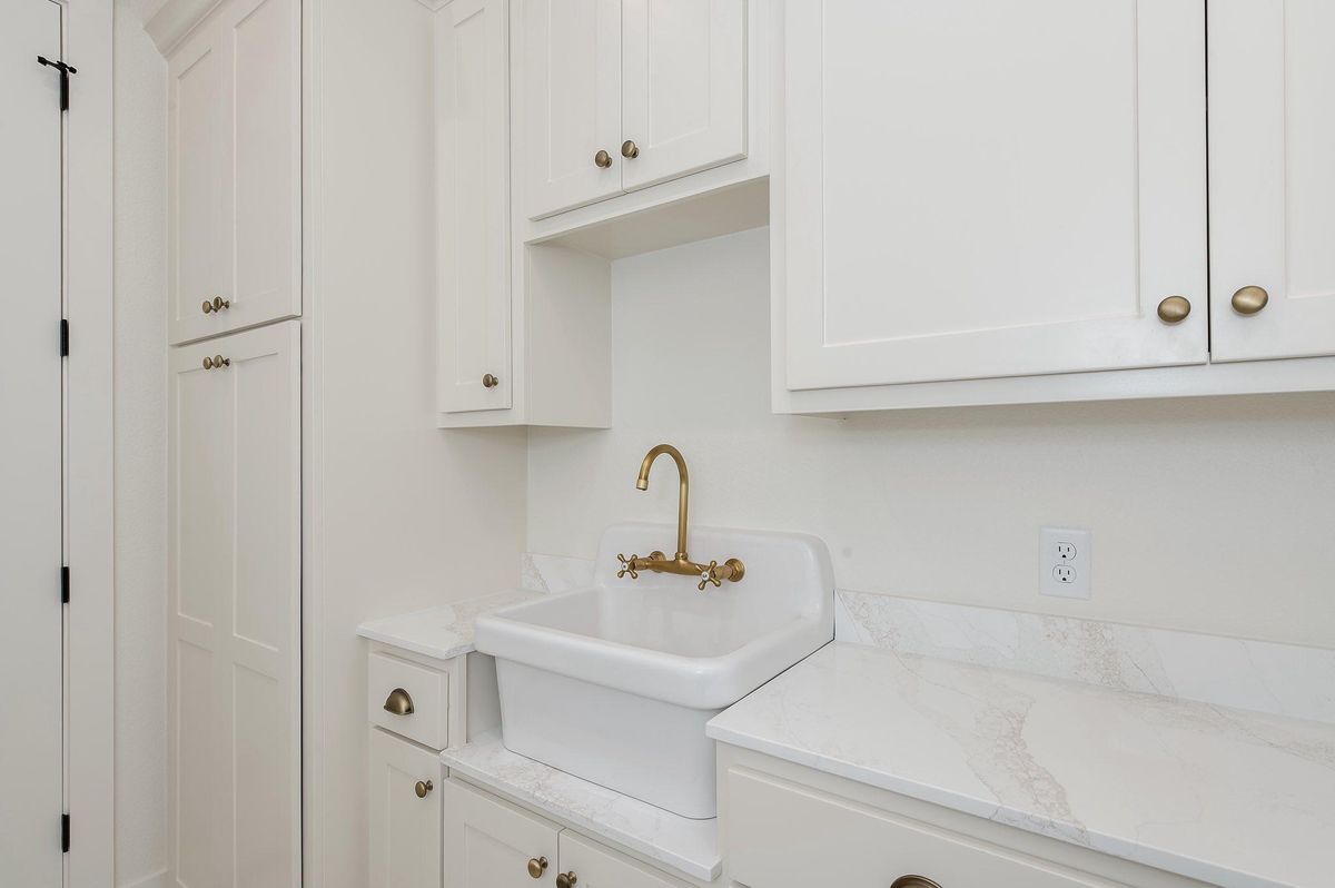 Custom Homes for CWC Custom Homes & Barndominiums in Snook, TX