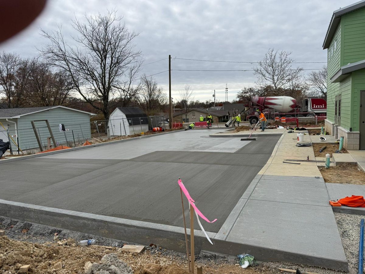 Porches, Patios, & Firepits for Whitfield Concrete Construction in Solsberry, IN
