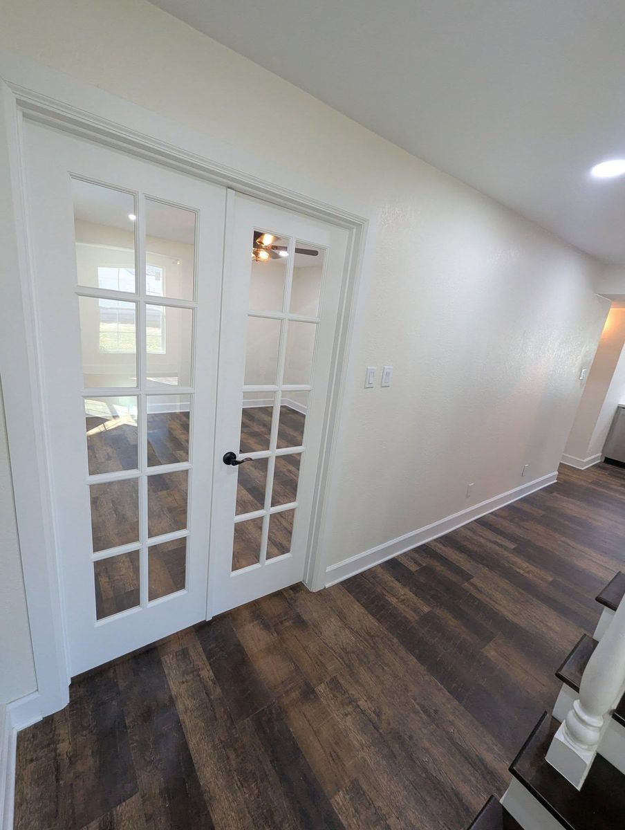 Flooring for TopNotch Painting Solutions LLC in McAllen, TX