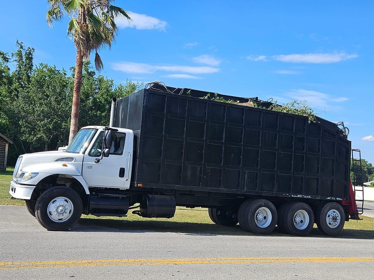 Hauling for J & E Land Clearing, LLC. in Dunnellon, FL