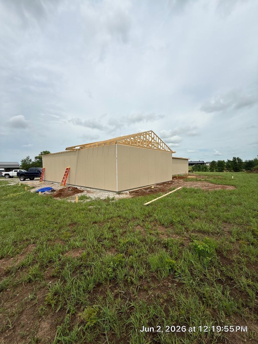 Siding & Roofing for Edgecomb Builders in Ottawa , KS