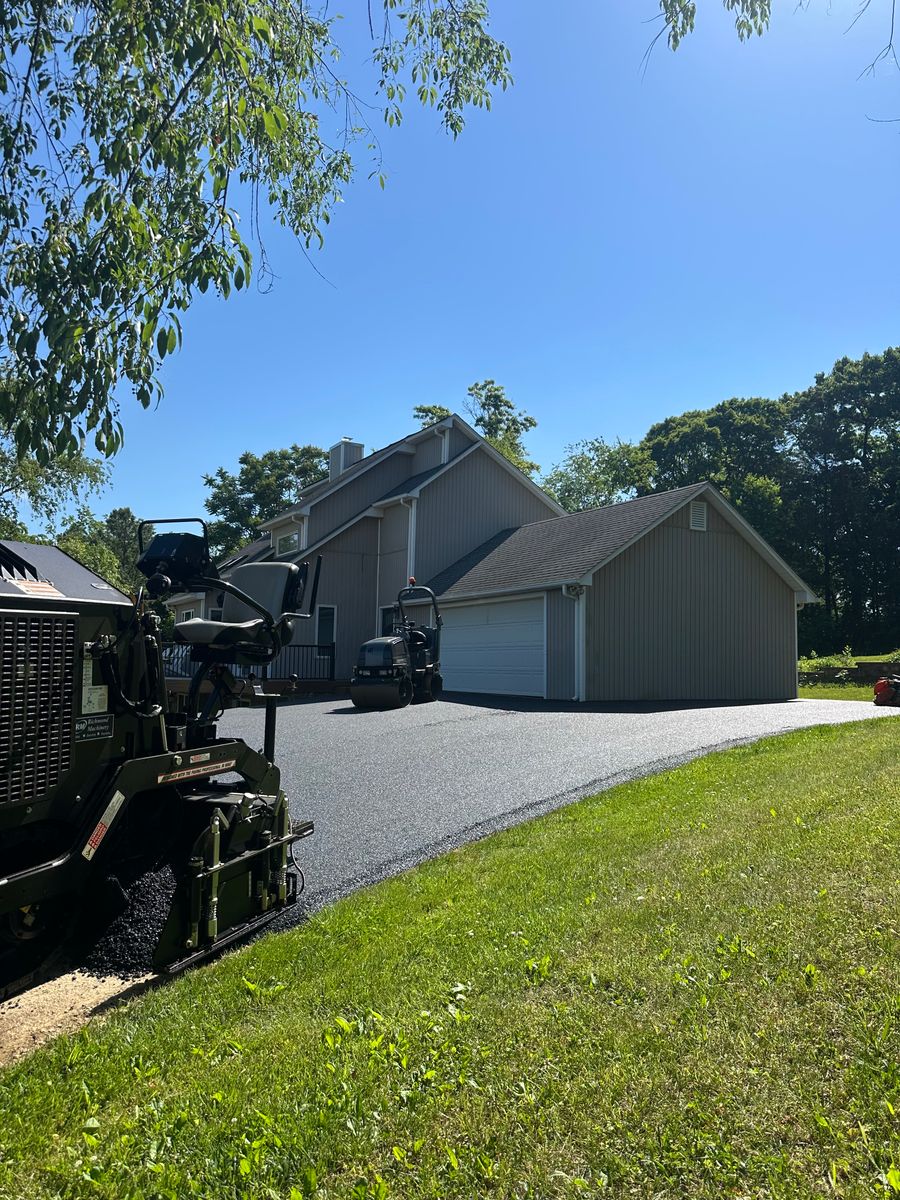 Asphalt Driveways for James R Carter Paving in Roanoke, VA