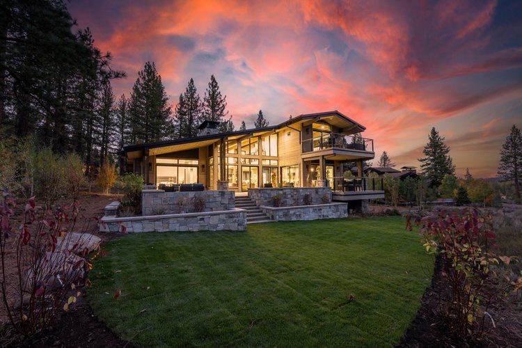 Luxury Custom Homes for Barraza Construction Inc in Truckee, CA