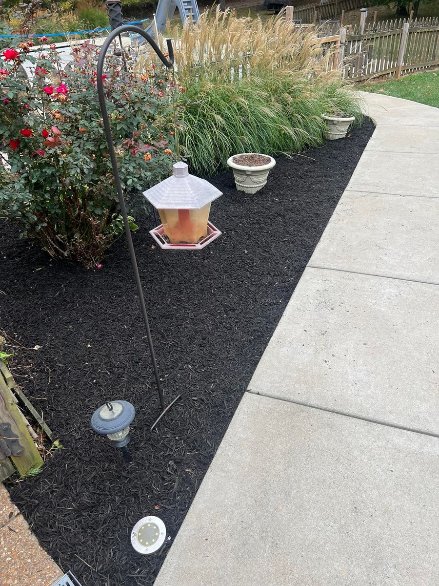 Lighting Installation and Repairs for Elrod’s Lawn Care and Landscape in Portland, TN