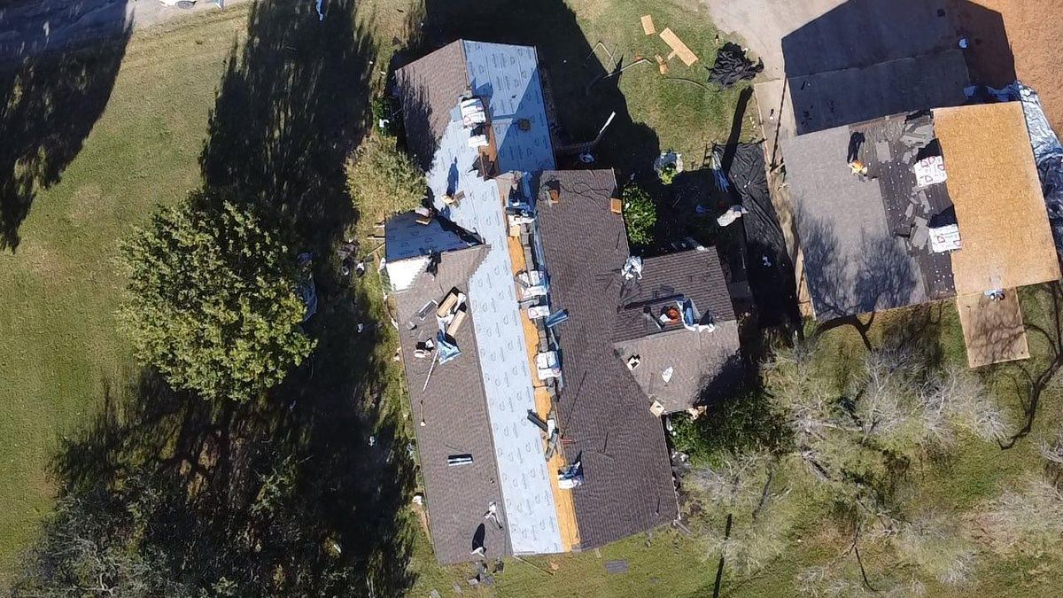 Roofing Installation for Diamond Ridge Roofing in Pleasanton, TX