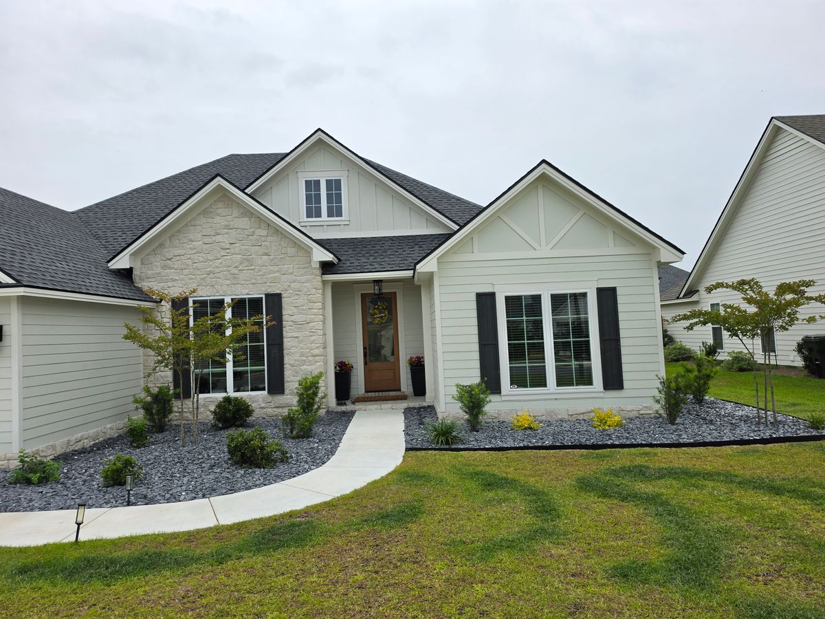 Lawn Maintenance for Giles Land Management, LLC in Hahira, GA