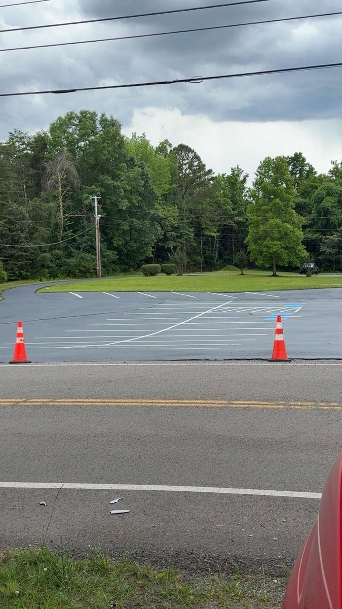 Sealcoating for Asphalt Animals in Little Rock, AR
