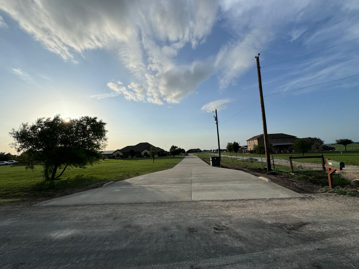 Flat work concrete for NTX Outdoors Concrete and Excavation LLC in Venus, TX