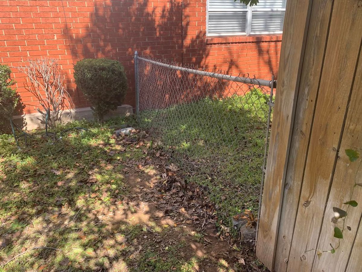 Chain Link Fence Repair for CDagwood Fencing in Mineral Wells, TX