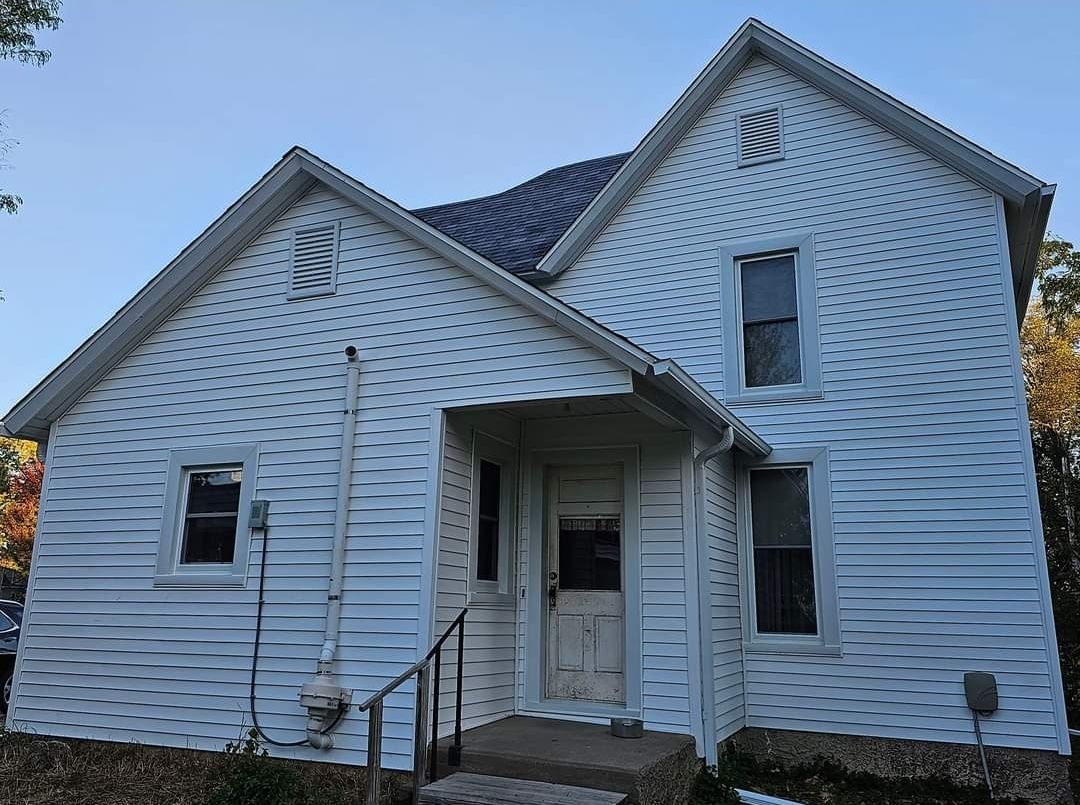 Roofing & Siding for AKM Construction & Contracting in Ely, IA