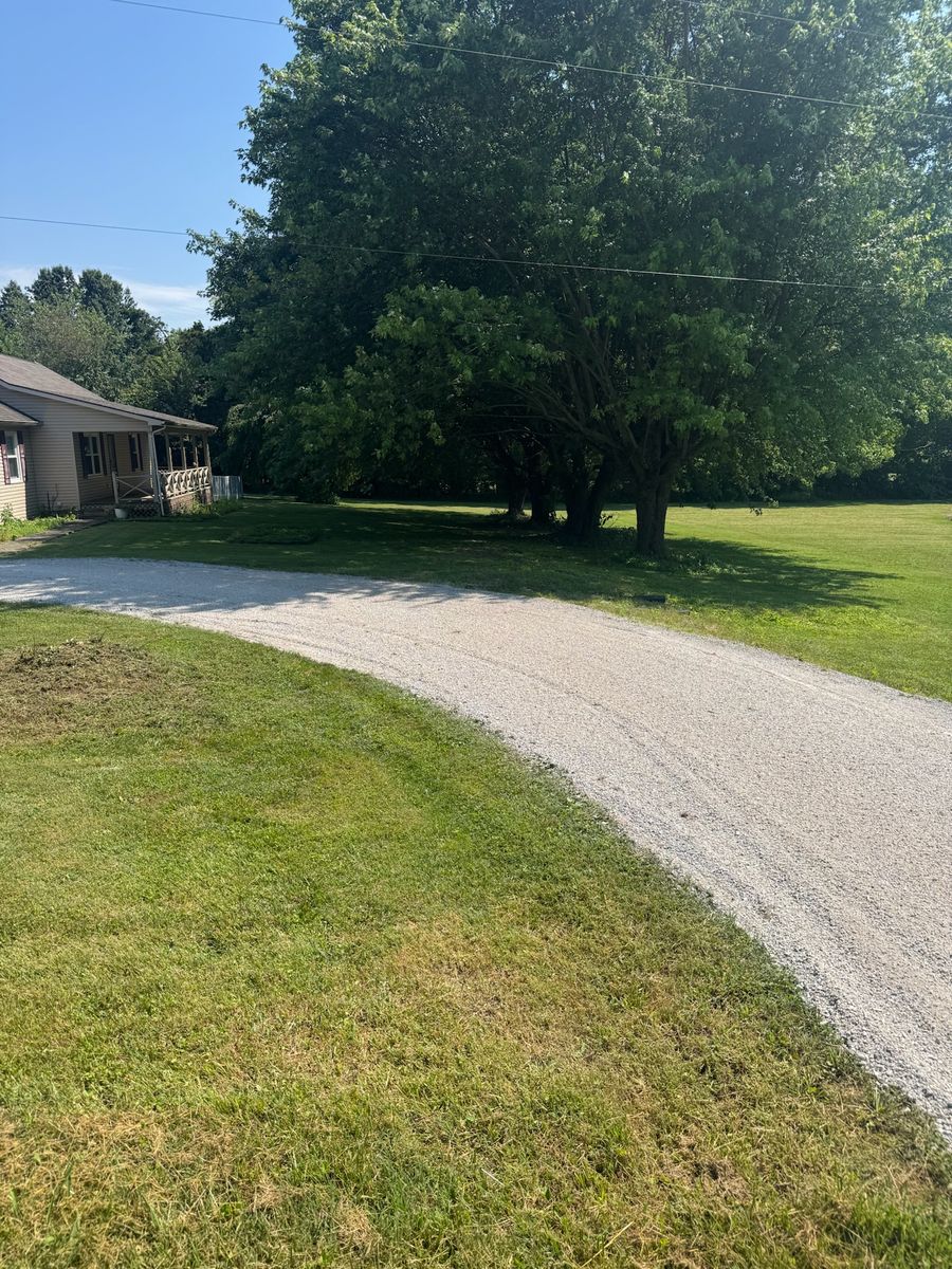 Gravel Services for DIRT PLUS LLC in Bowling Green, KY