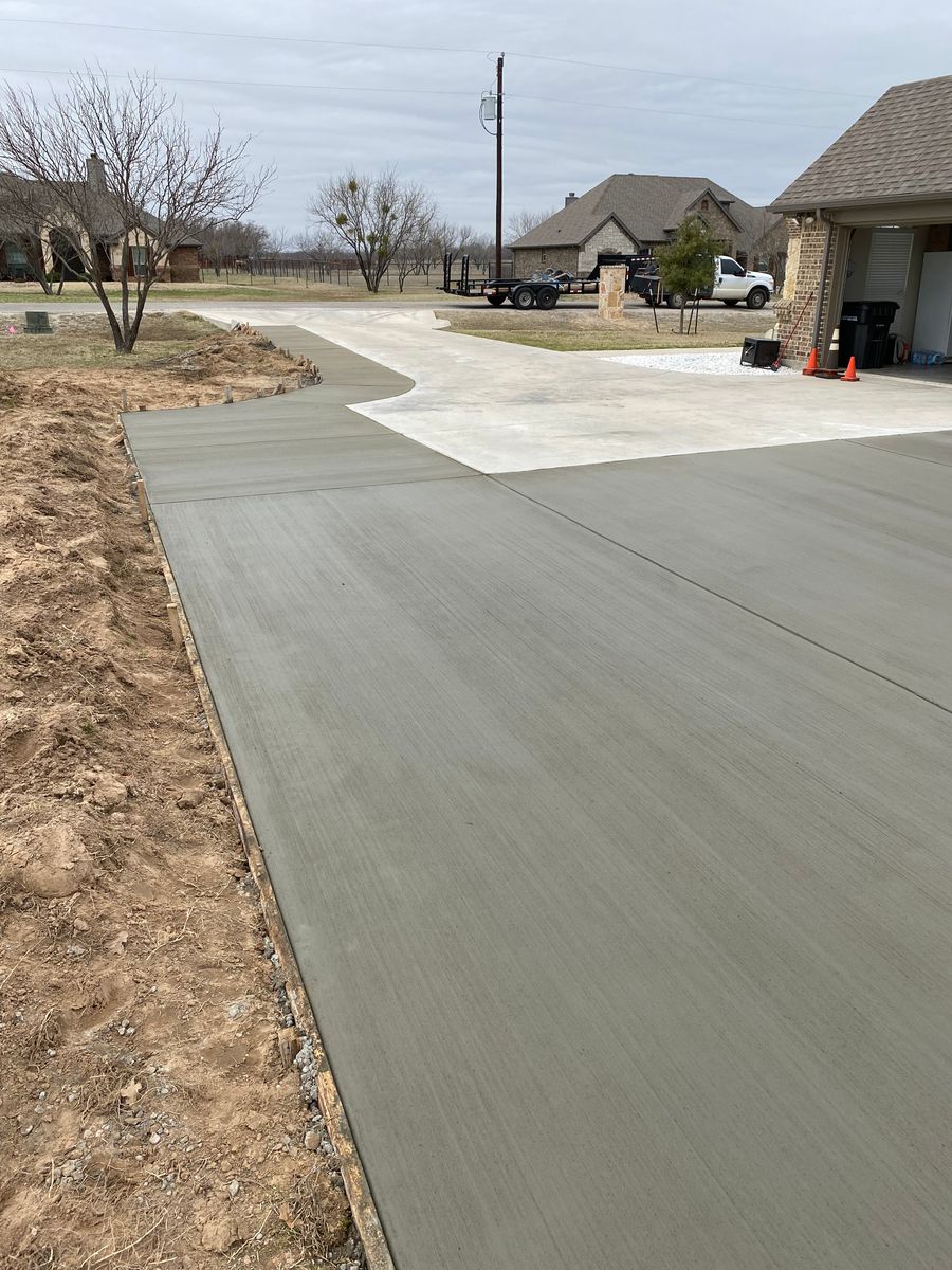 Driveways for G2 Custom Concrete in Dallas, TX