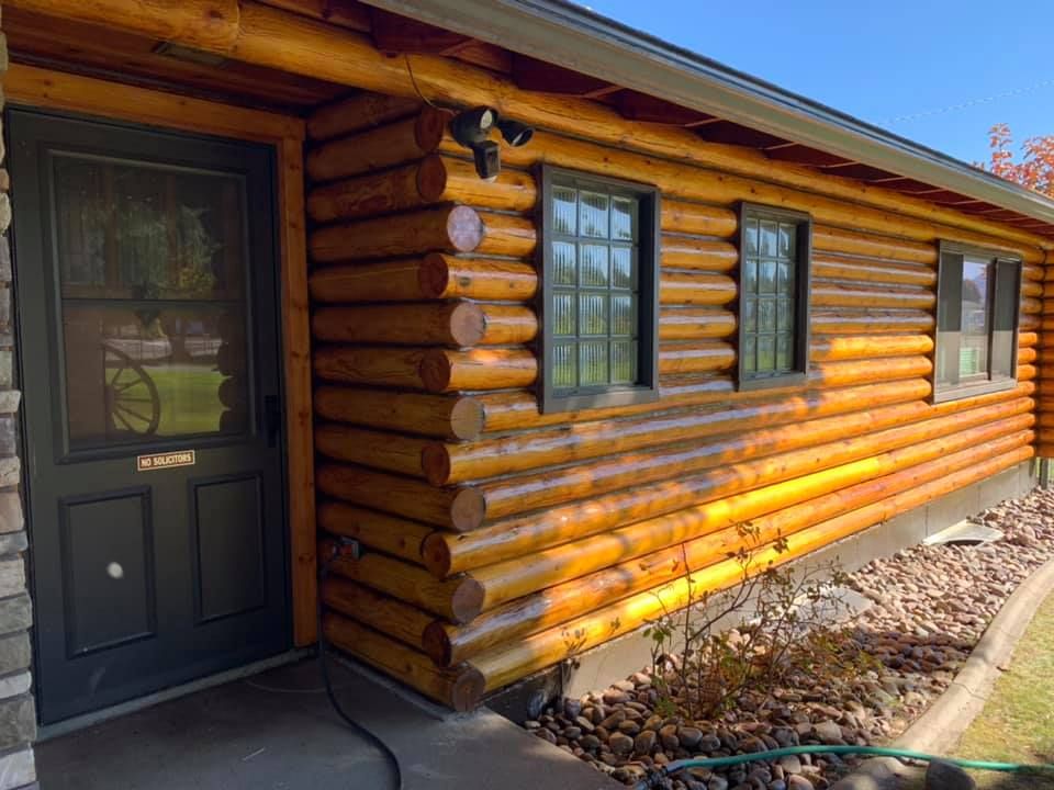 Staining for True Blue Logworks LLC in Corvallis, MT