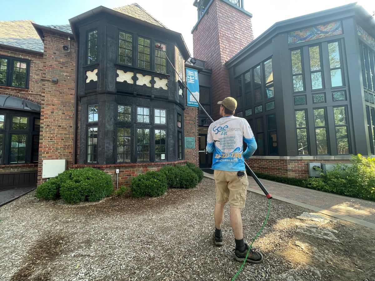 Commercial Window Cleaning for See2it Clean in St Louis, MO