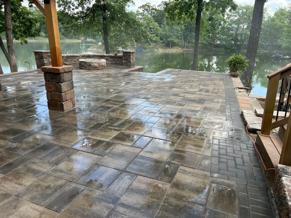 Landscape Installation for Mayfield Landscaping in Staunton, IL