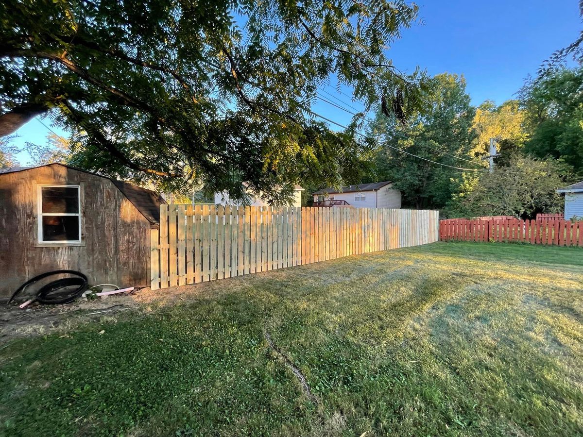 General Fence Repair for 5-Star Fencing in McHenry, IL