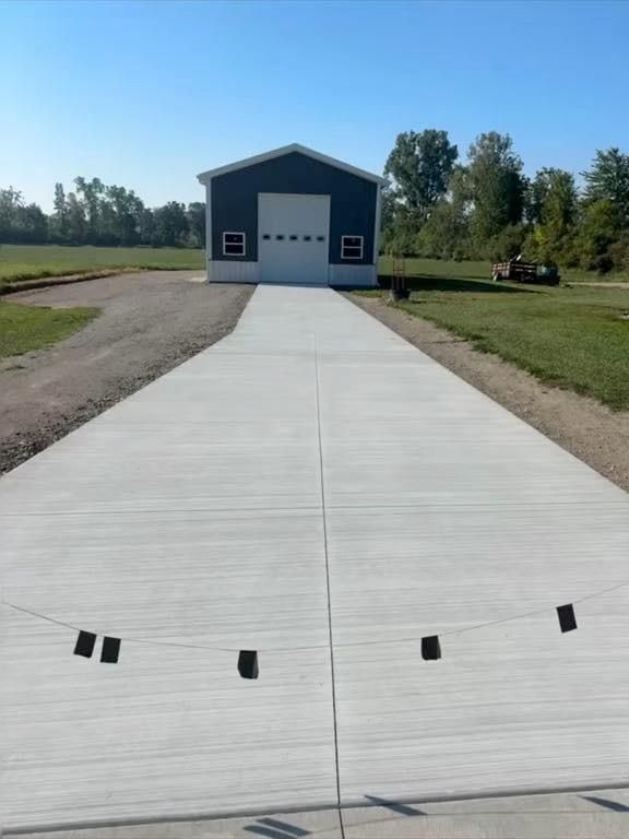 Sidewalk Installation for DeLeòn Cement in Detroit, MI
