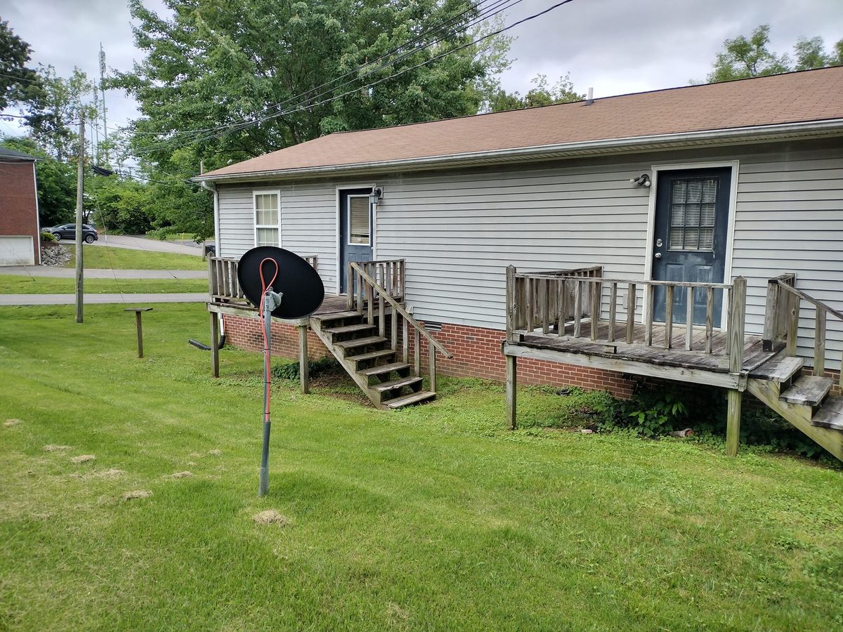 Home Softwash for Clover's Pressure Washing in Livingston, Tennessee