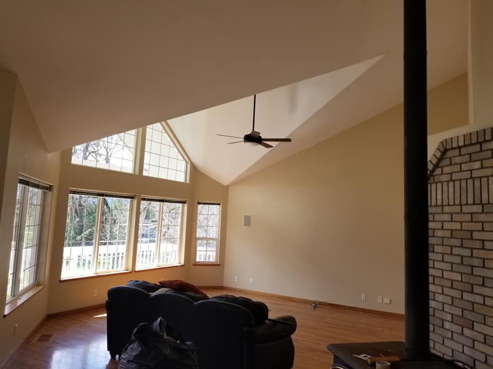 Interior Painting for Happy Home Painting in Central Point, OR