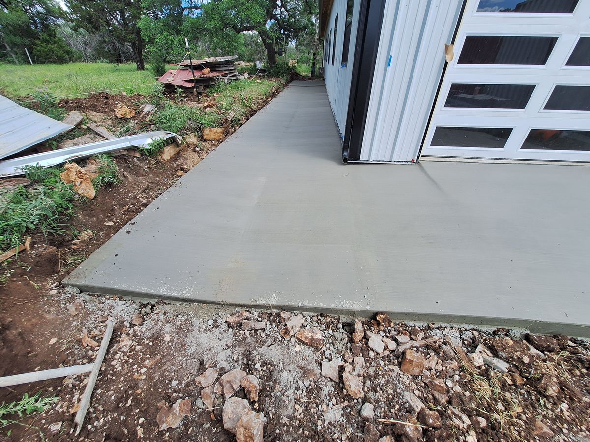 Concrete for Leo's Concrete Crew in Elgin, TX