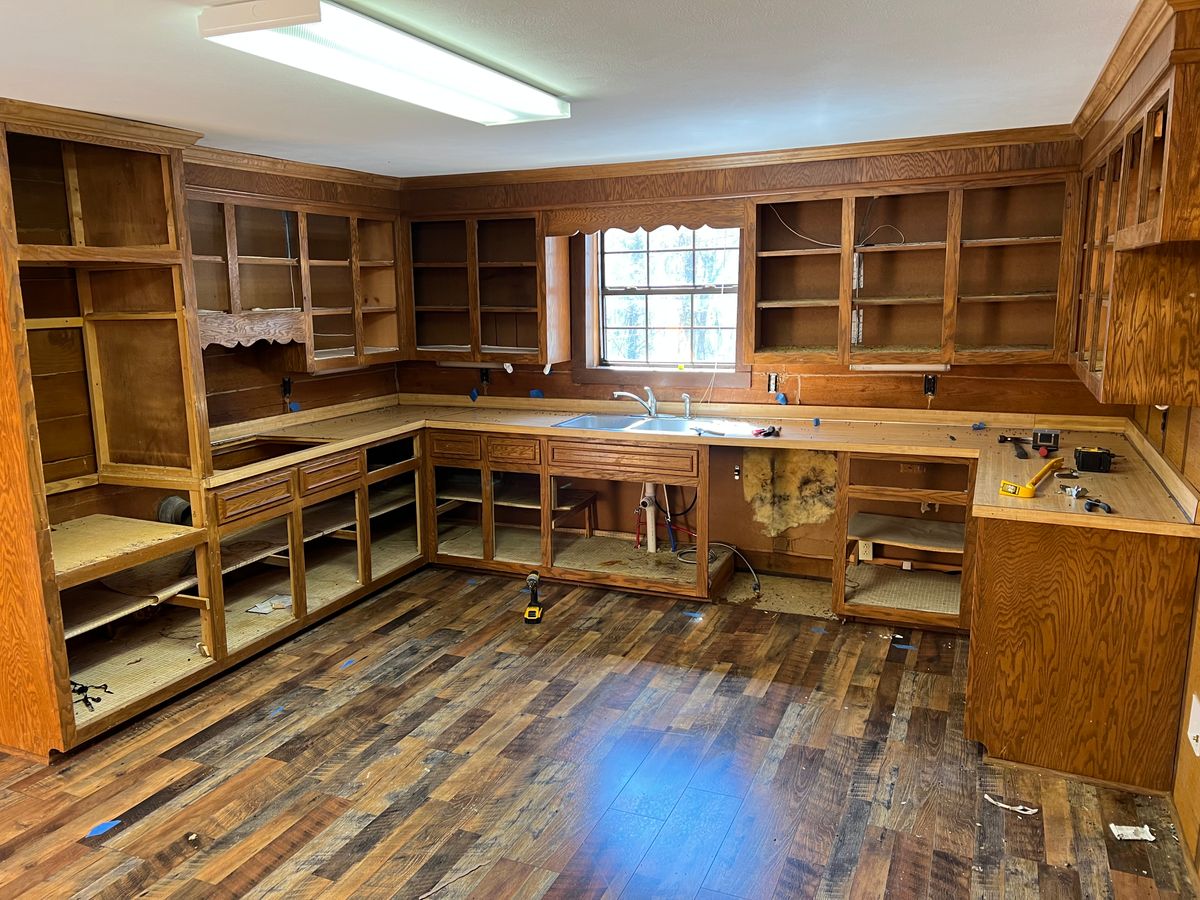 Flooring for JW Johnson Construction in Linden, TN