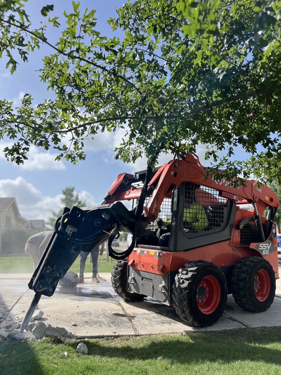 Concrete Construction for King Services in Seguin, TX