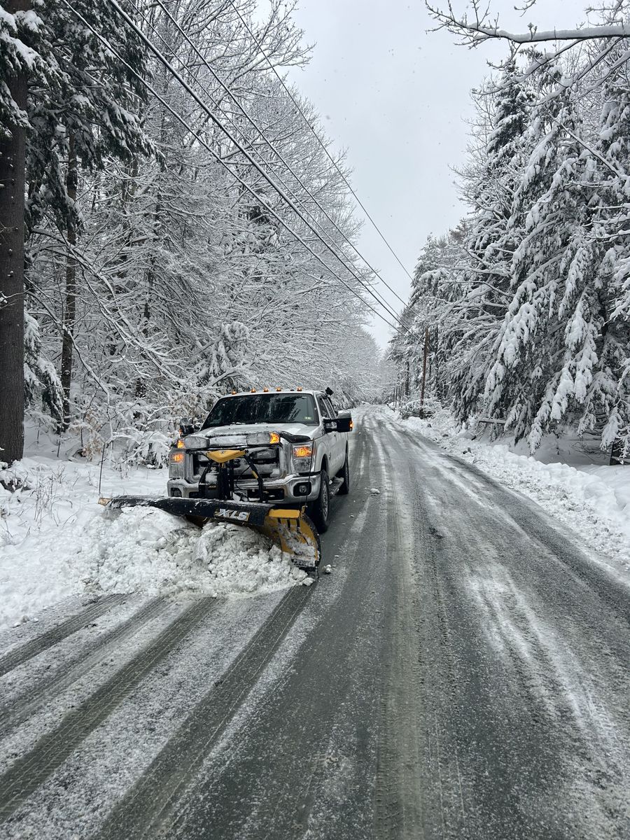 Snow Removal for Thomas Clifford Property Services LLC in Enfield, NH