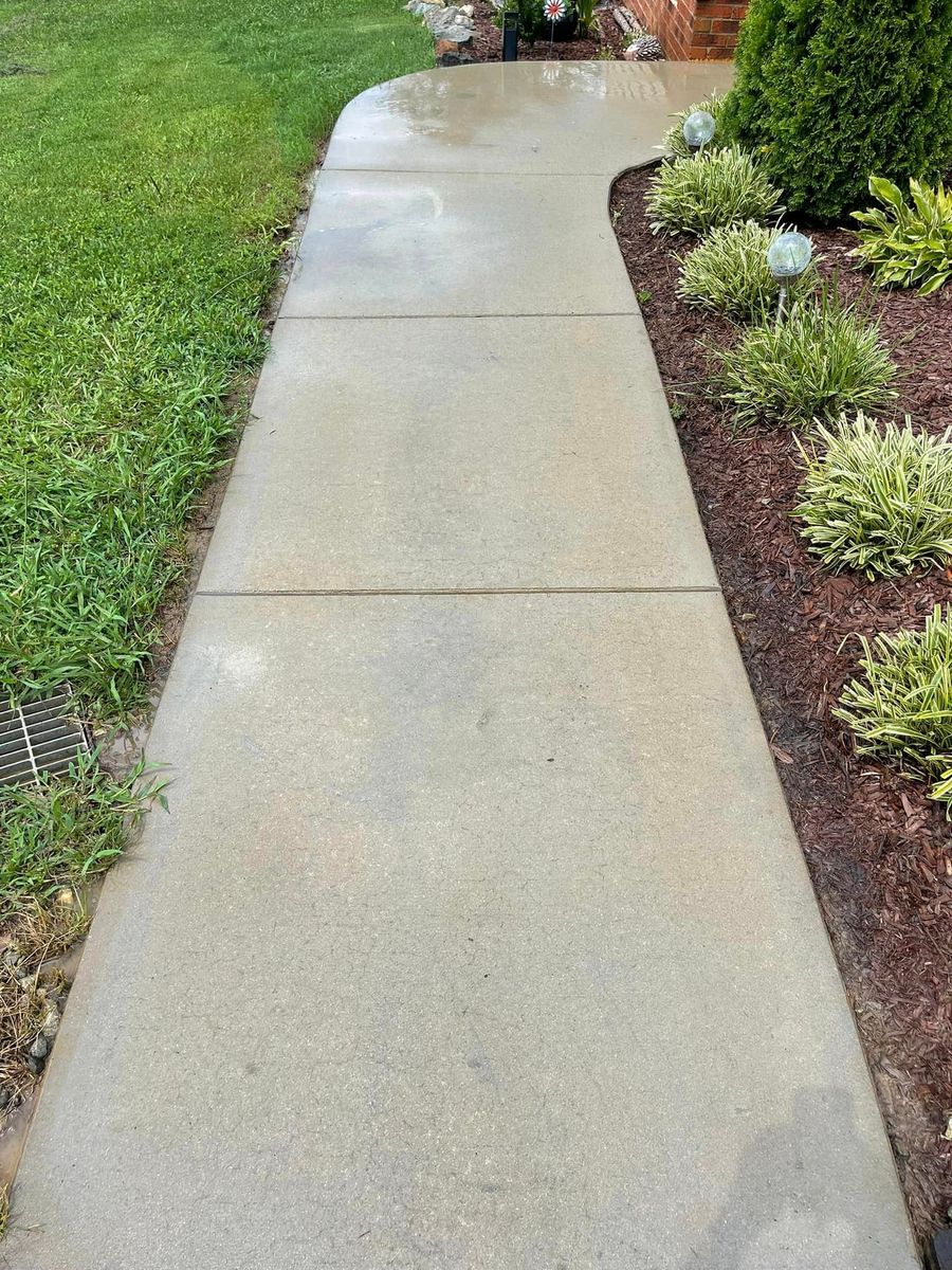 Concrete Cleaning for Flemings Pressure Washing LLC in Gibsonville, North Carolina