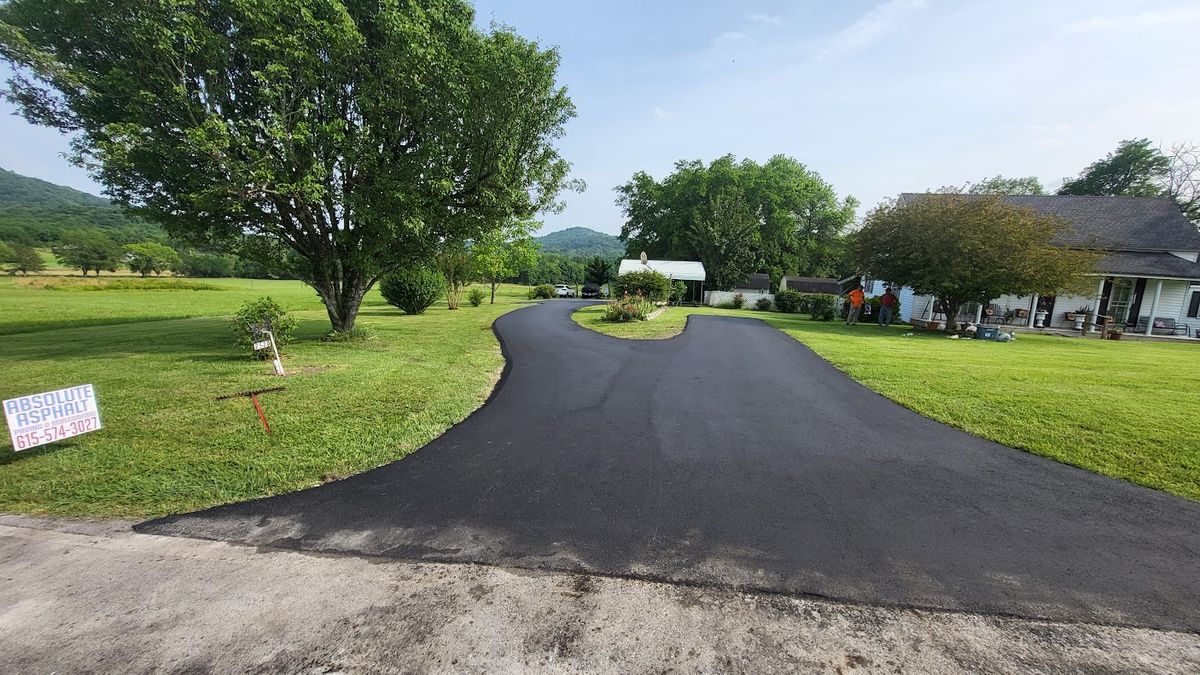 Asphalt Installation for Absolute Asphalt, Paving & Sealcoating in Lebanon, TN