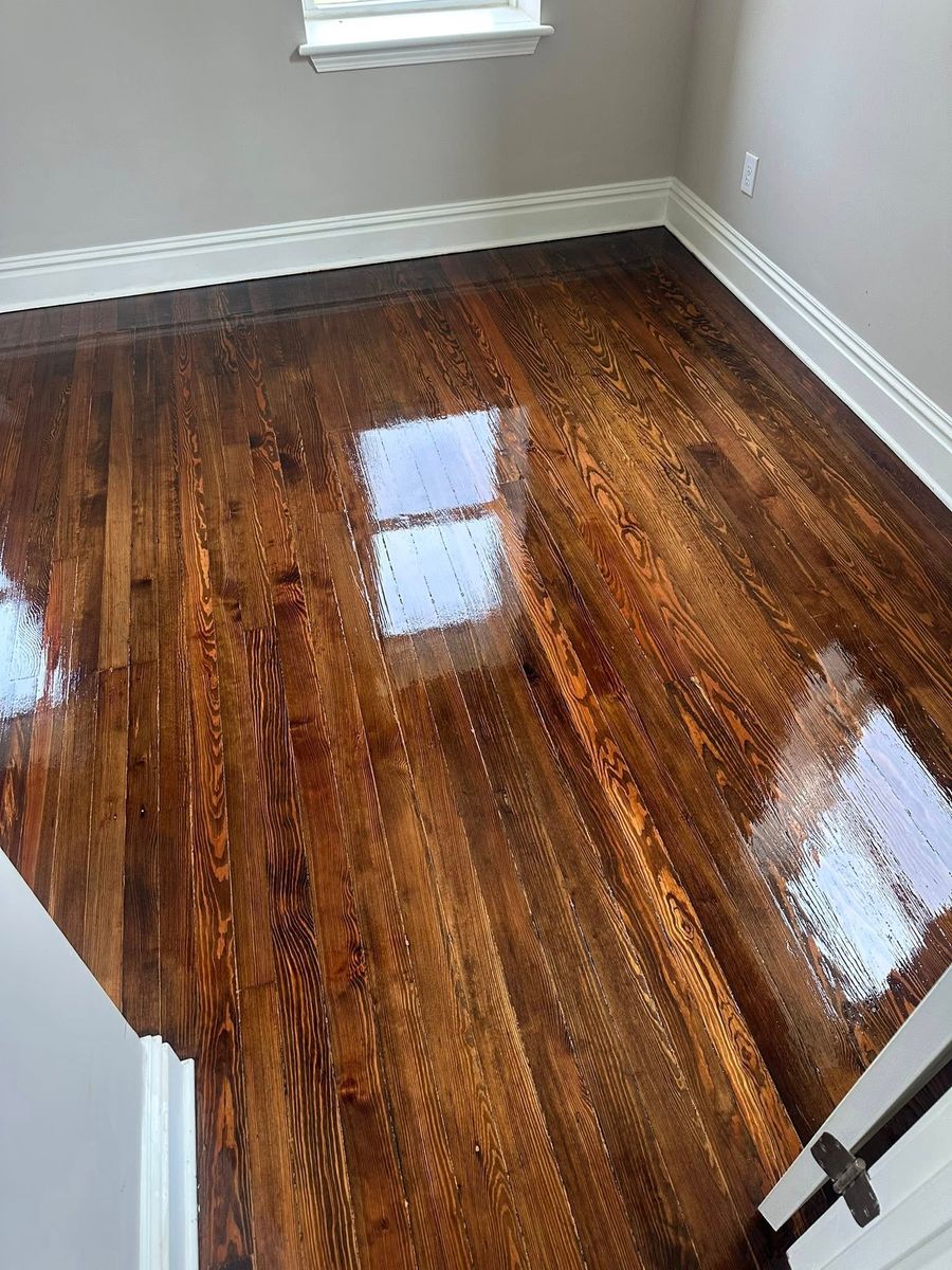 Floor Installation for DV Flooring Company LLC in High Ridge, MO