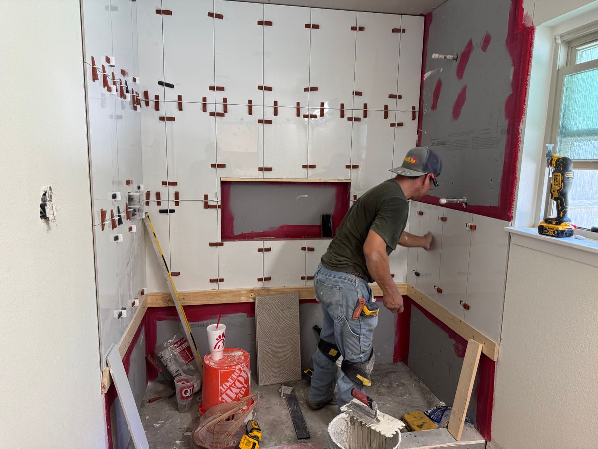Kitchen and Cabinet Refinishing for L.P. Contractors in San Antonio, Texas