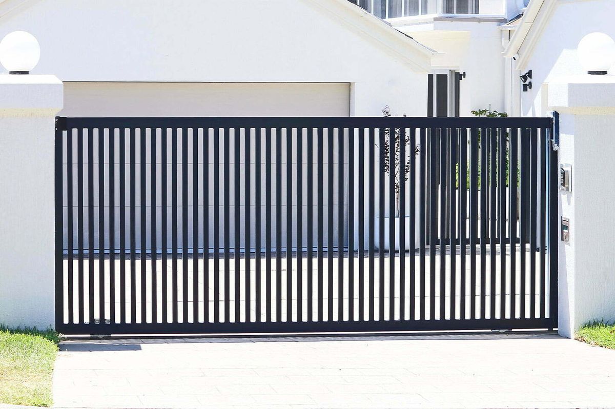 Repair for Maui Fence LLC in Miami, FL