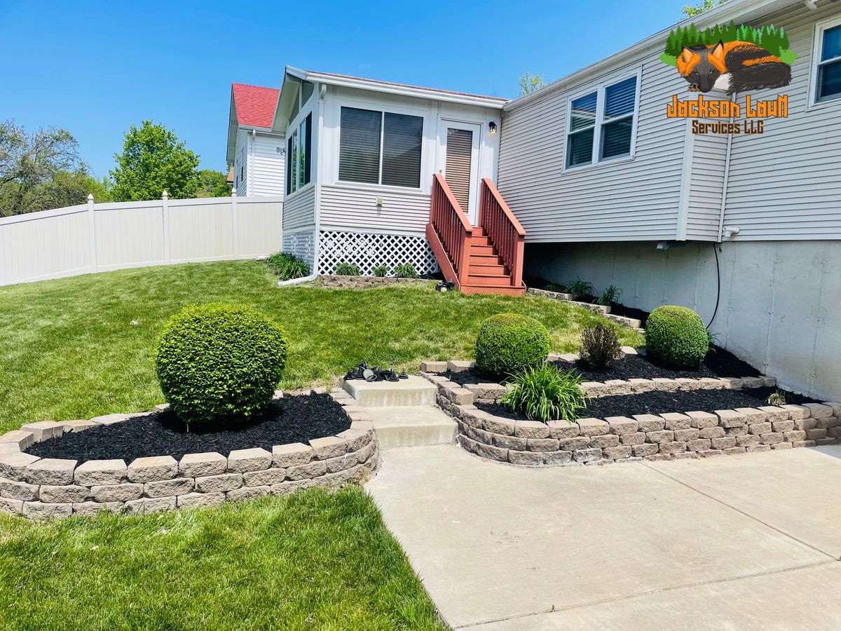 Mulch Installation for Jackson Lawn Services LLC in St Louis, MO