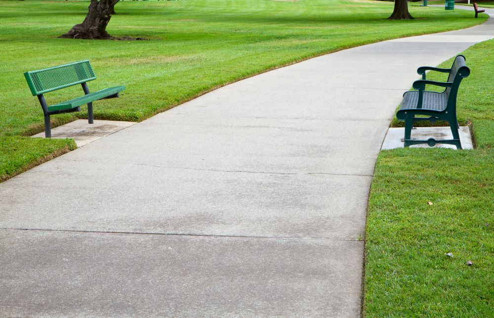 Sidewalks for Alvarez Concrete in Santa Fe, TX