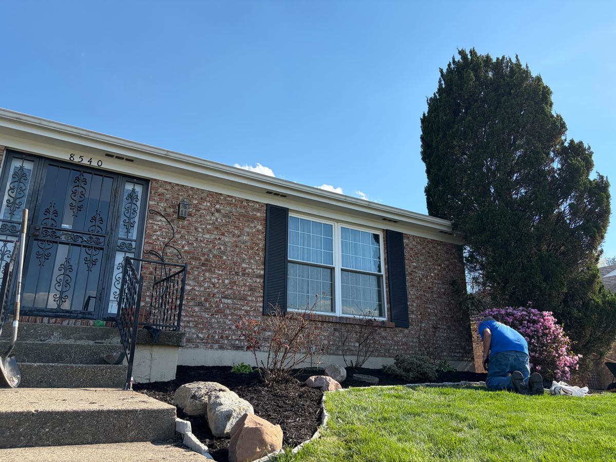 Mulch Bed Installation and Renovation for Vaske Lawn Care in Burlington, KY
