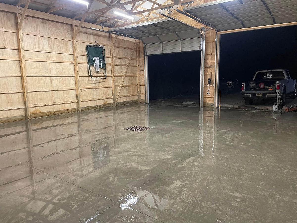 Garage & Barn Floors for Doncrete LLC in Medina, OH