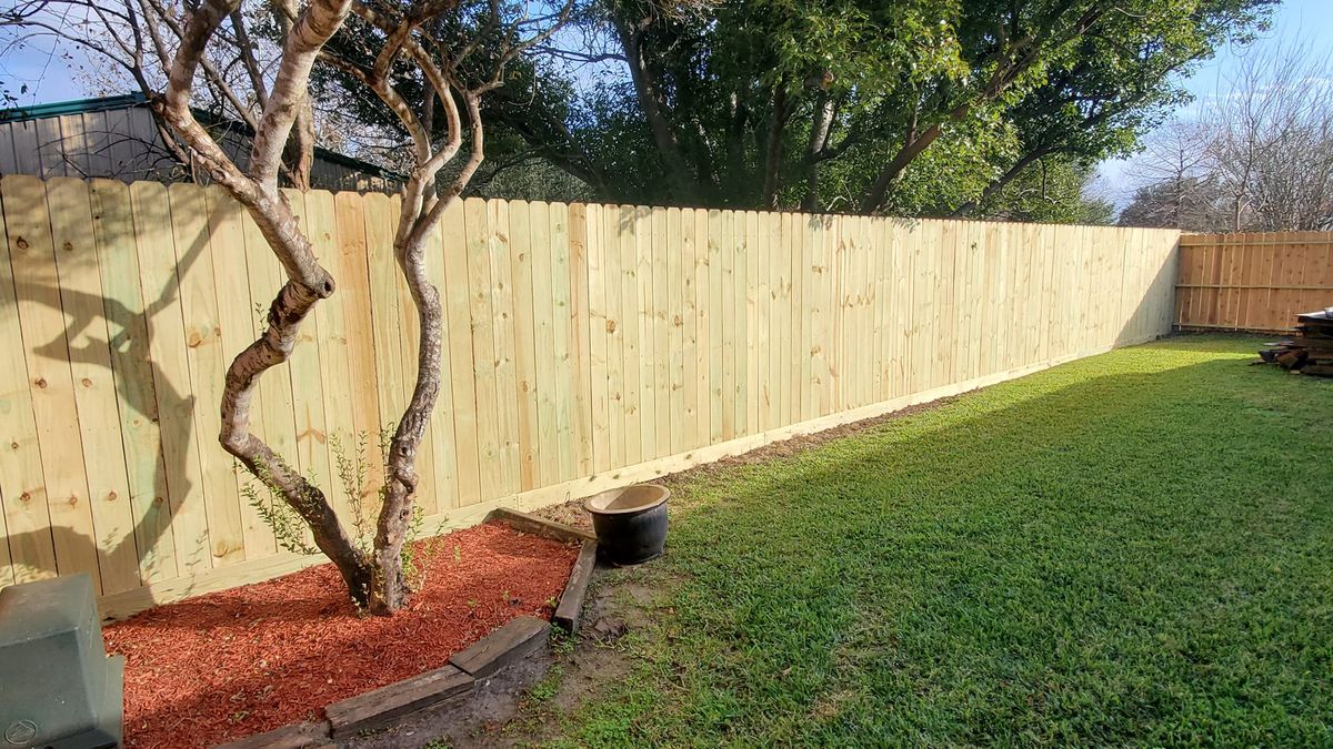 Fencing for Big Brother Builders Construction in Houston, TX