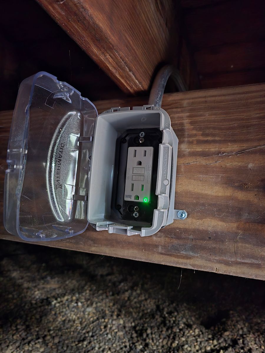 Outlet and Switch Installation for Grunt Electric in Bensenville, IL