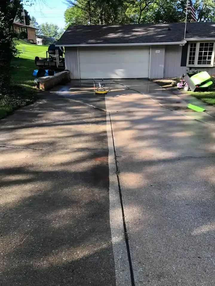 Driveway & Sidewalk Cleaning for All Purpose Exteriors, LLC in Niles, MI