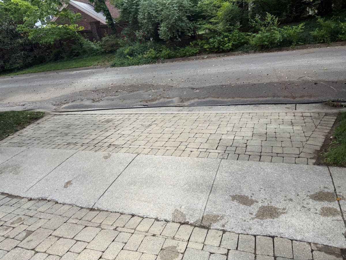 Driveway & Sidewalk Cleaning for Central KY Pressure Washing in Winchester, KY
