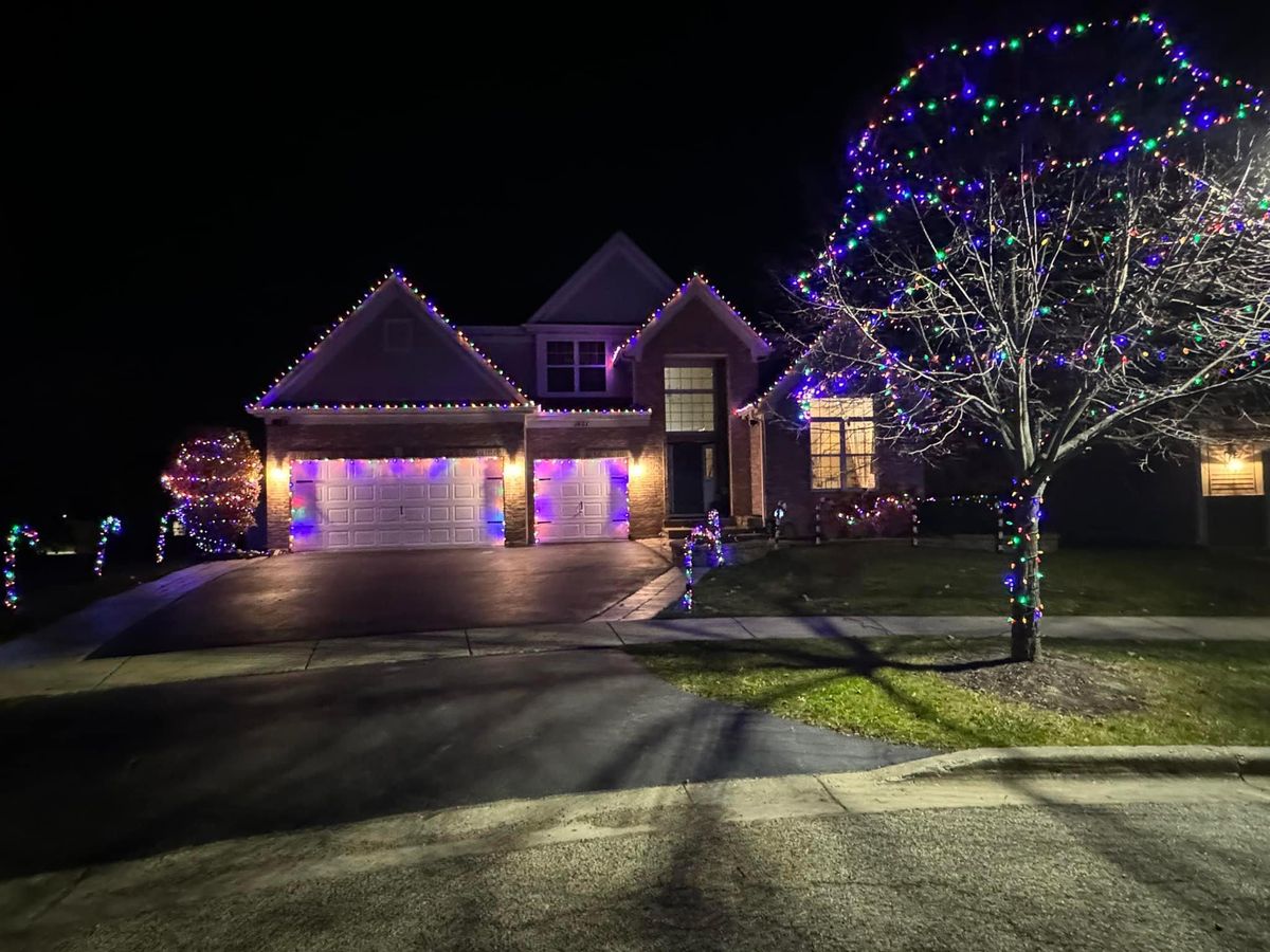 Holiday Lighting for Premier Partners, LLC. in Northbrook, IL