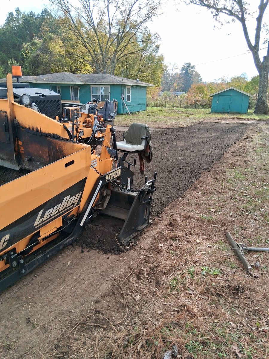 Roadway Paving for T.B.E Asphalt Paving in Spring, TX