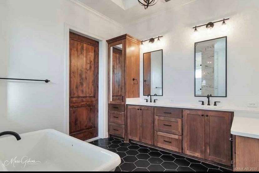 Spec Home Construction for Daniel Michaels, Inc. in Shreveport, LA