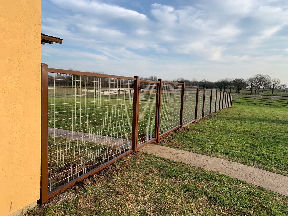 Pipe fence and welding for Ignite Welding & Fence Contractor in Fort Worth, TX