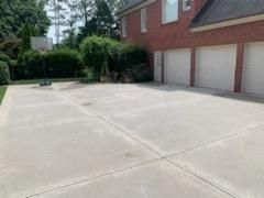 Driveway and Sidewalk Cleaning for C.E.I Pressure Washing in Marietta, Georgia